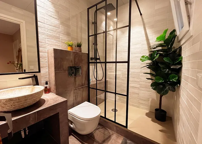 Chic In Center Apartamento *
